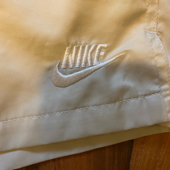 Mens Nike Swim Trunks (M) - Picture 3 of 5